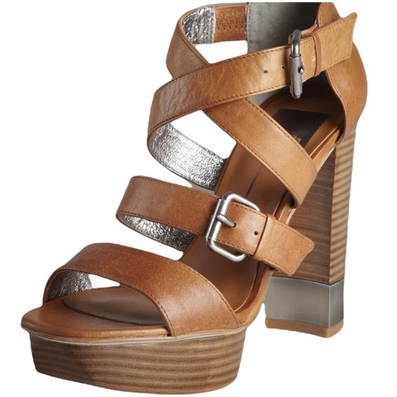 💕HP💕Dolce Vita Emory Platform Sandal - Picture 1 of 9